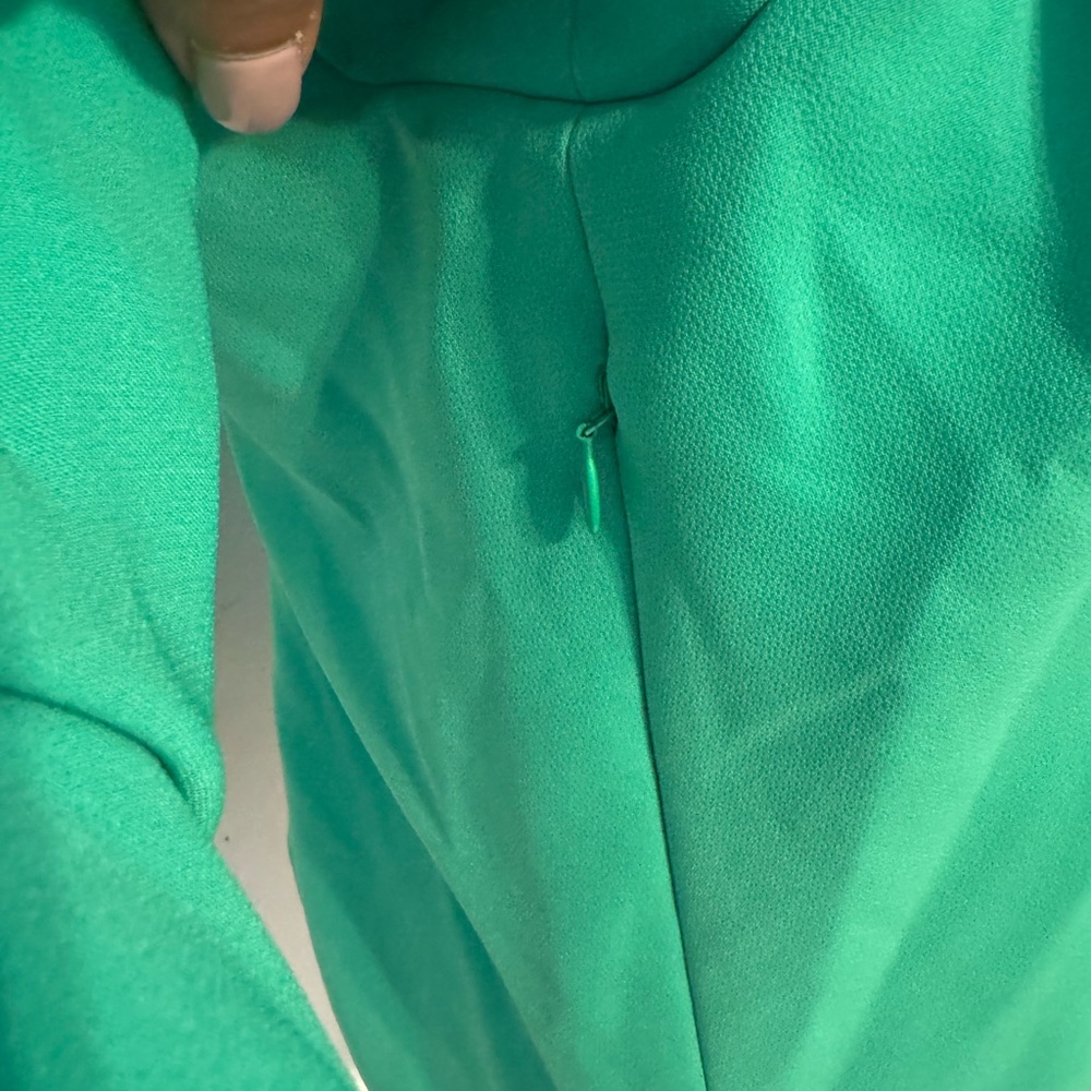 Green Asymmetrical Ruched Long Sleeve Blouse - Picture 6 of 15